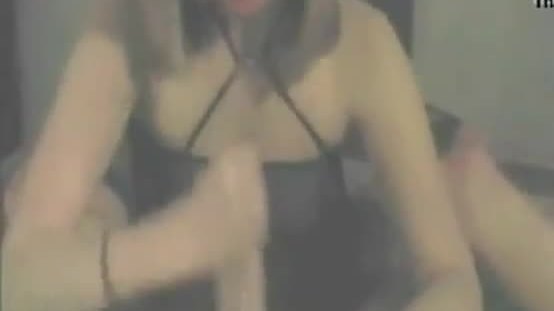 Su mujer le hace una terrible paja